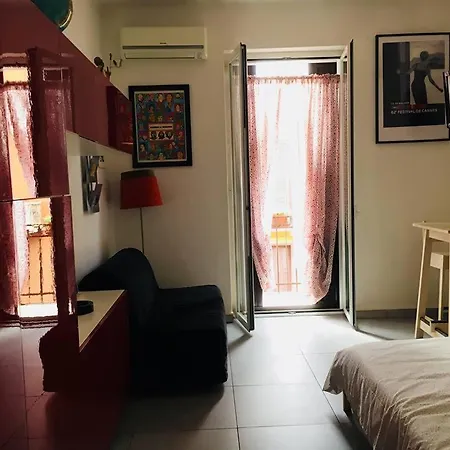 Appartement Monolocale Ristrutturato Vista Mare Zona Centrale *